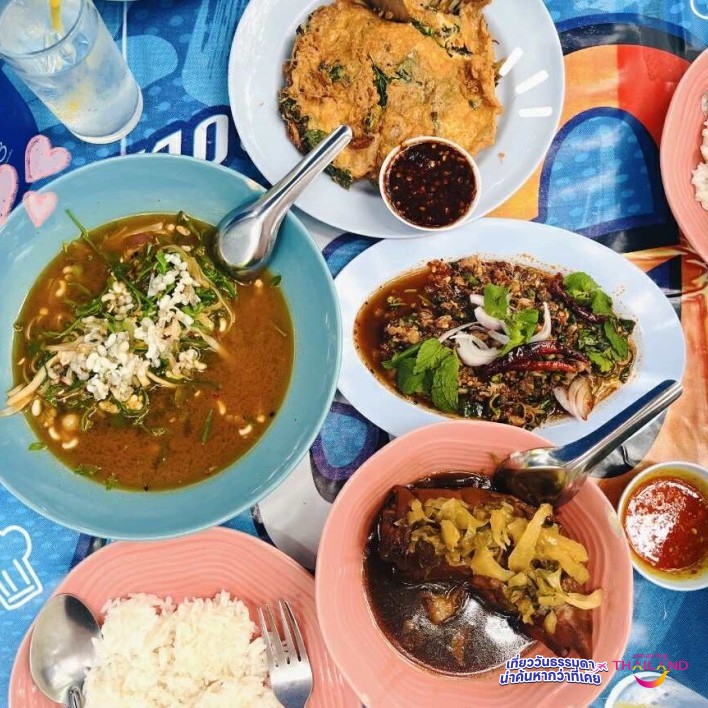 ร้านอาหารฟิวชั่นอีสานพื้นบ้าน 100%  ระดับตำนานที่มาโคราชแล้วต้อง... "แวะถัวะ"