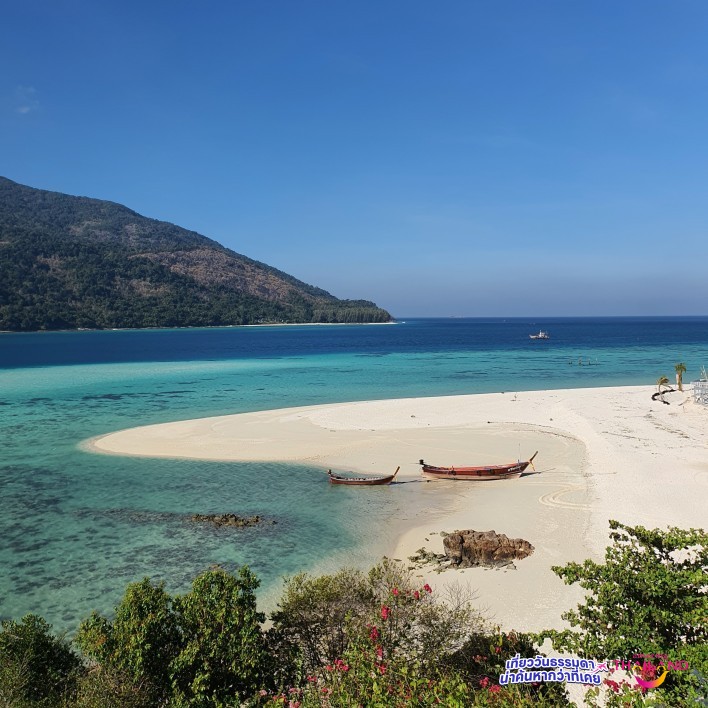 แสงยามเช้าที่เกาะ Lipe