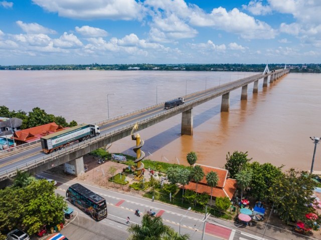 ศาลพ่อปู่พญานาค อนันตนาคราช <small>จ. มุกดาหาร</small>