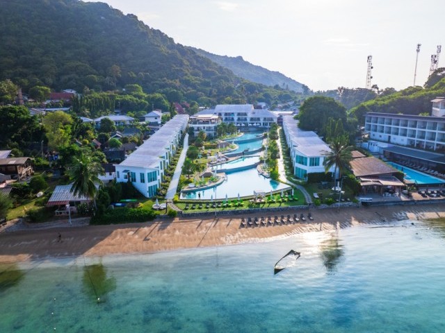 วานนี โกลเด้น แซนด์ บีชฟรอนท์ รีสอร์ต <small>จ.สุราษฎร์ธานี</small>