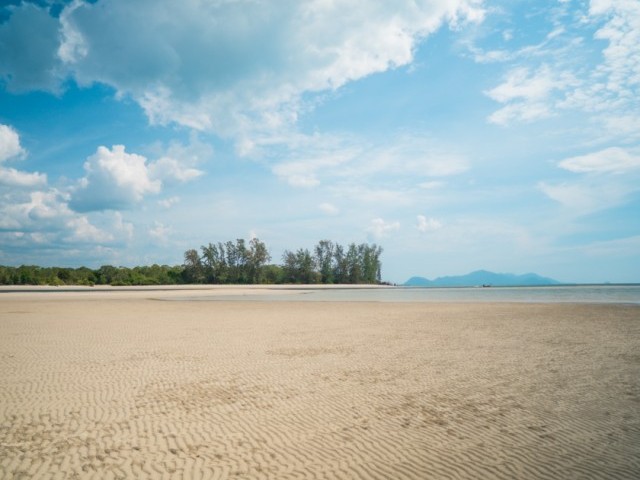หาดมดตานอย <small>จ.ตรัง</small>
