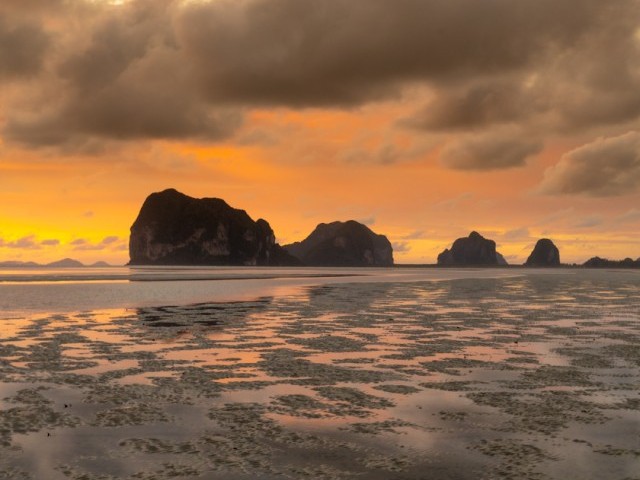 หาดปากเม็ง <small>จ.ตรัง</small>